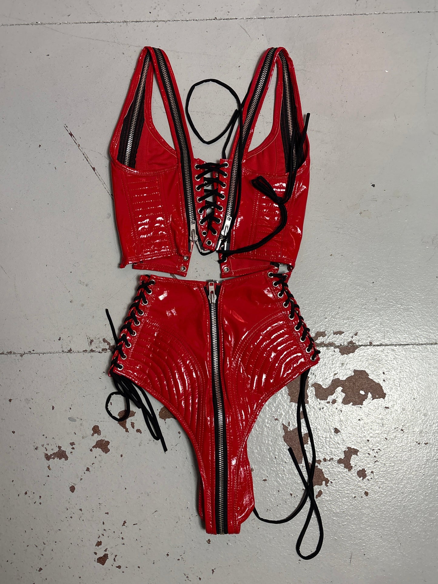 Kult Kitchen Red Set